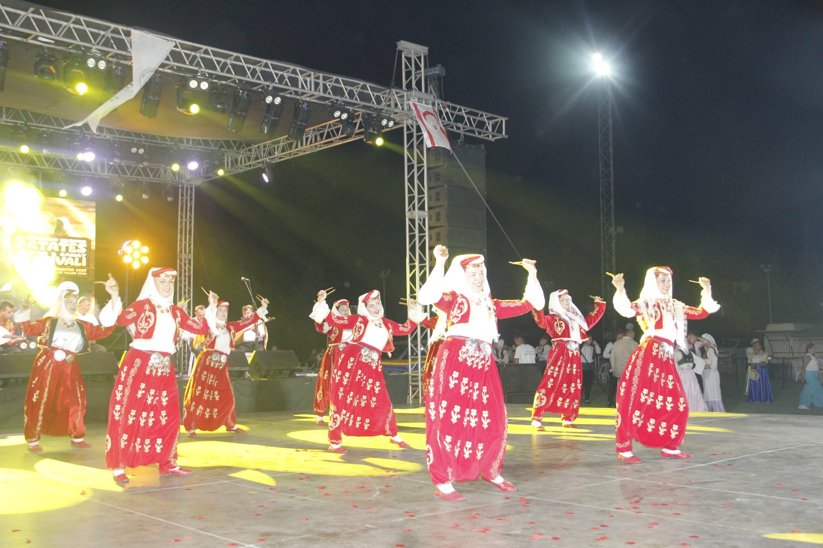 Beyarmudu'nda festival coşkusu: Yeni Türkü bu akşam sahnede