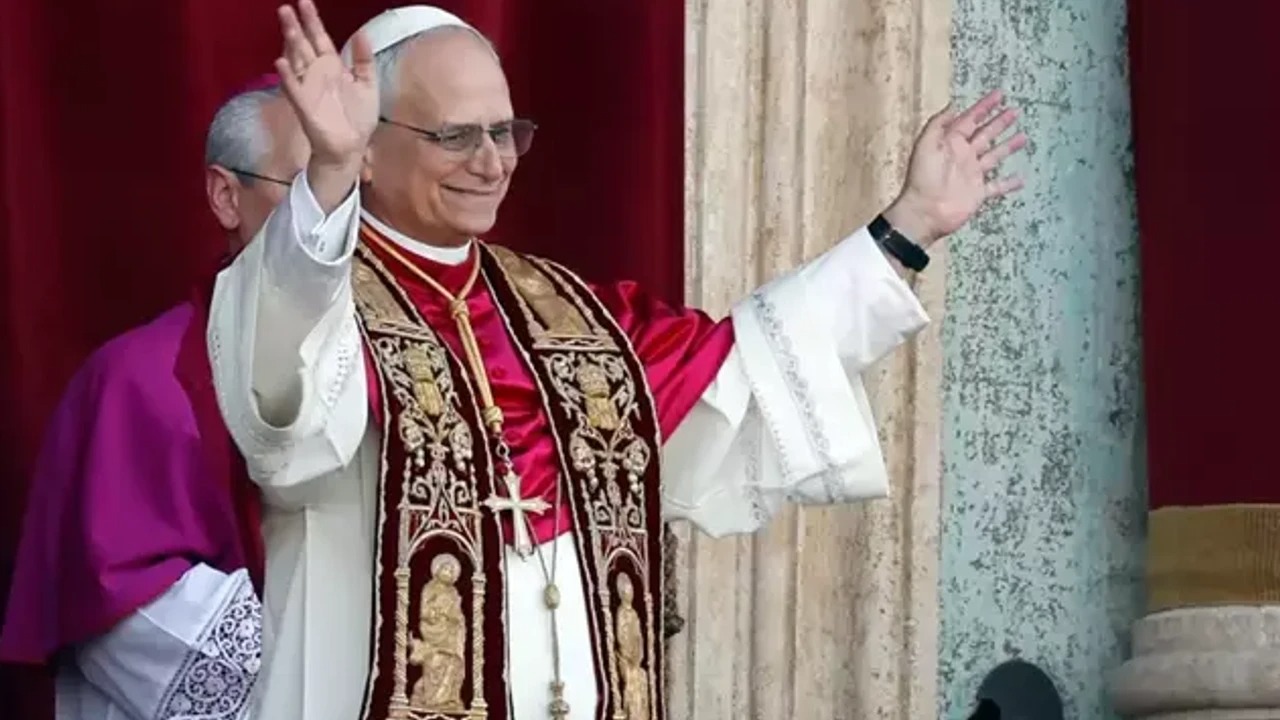 Yeni Papa 14. Leo oldu… İlk konuşmasında “barış” vurgusu yaptı