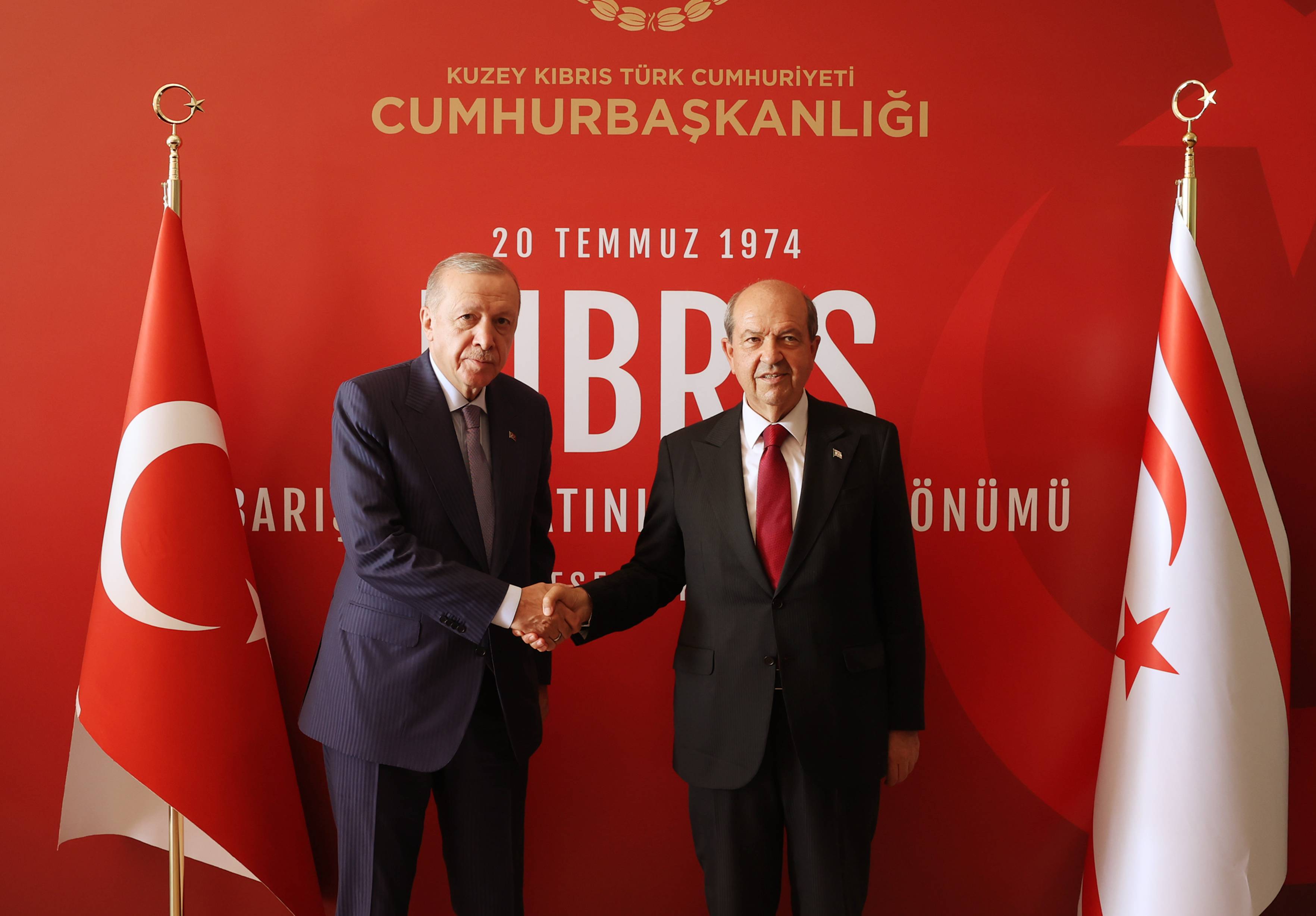 Erdoğan’ın KKTC ziyareti ve Tatar’a tam desteği Rum basınında