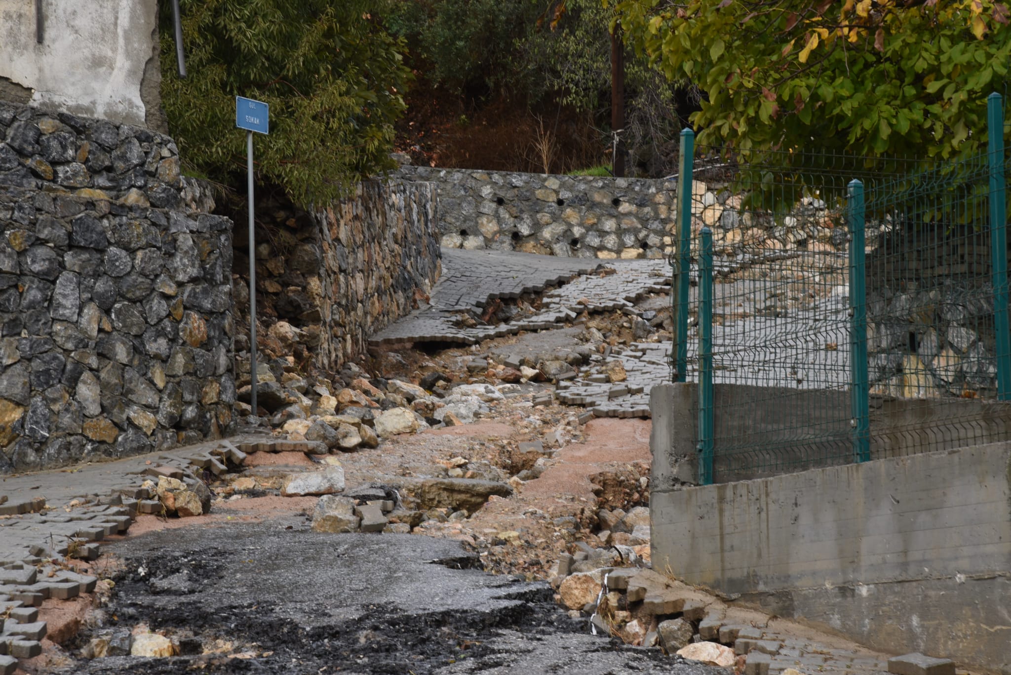 Selin hasar verdiği köylerde yaraların sarılması için çalışmalar sürüyor…