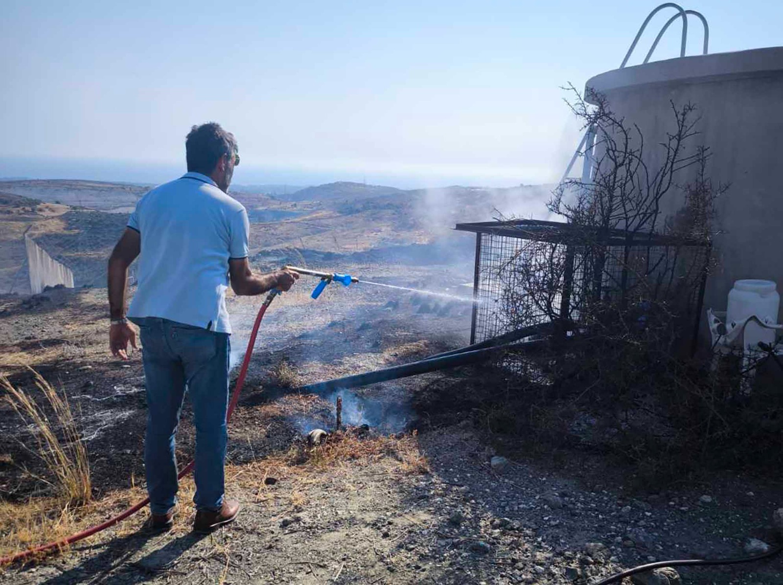Baf’taki yangın kontrol altına alındı: Bilanço ağır!