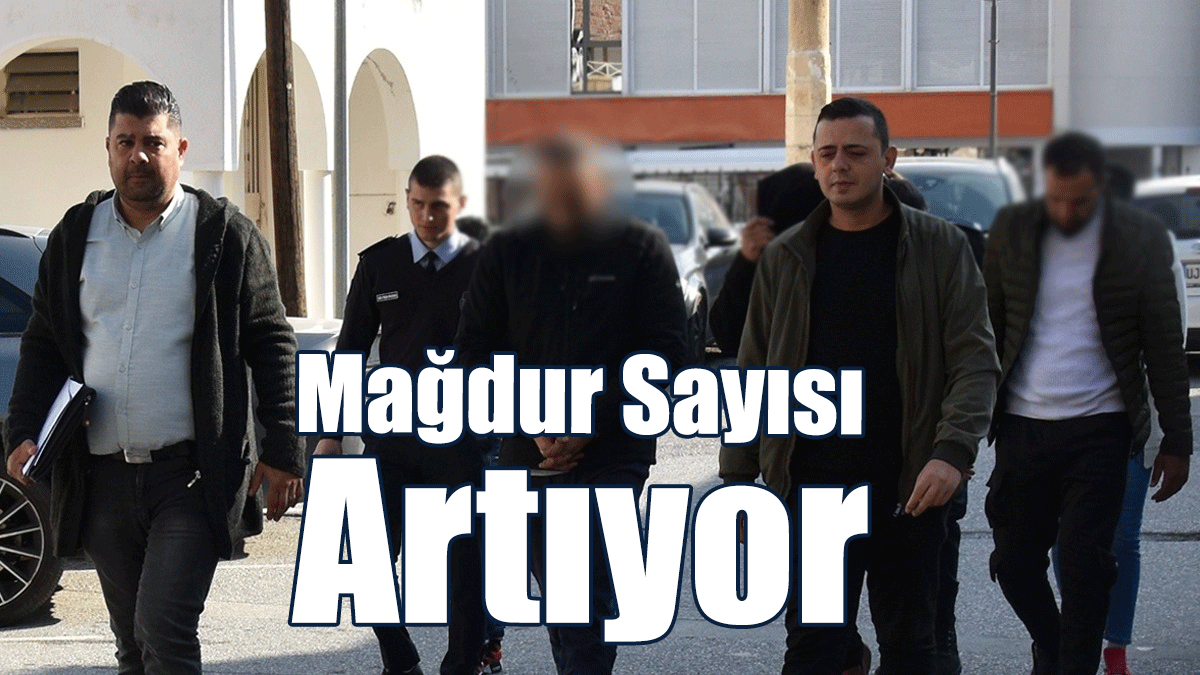 Yolcuların Valizlerinden Ne Buldularsa Çaldılar