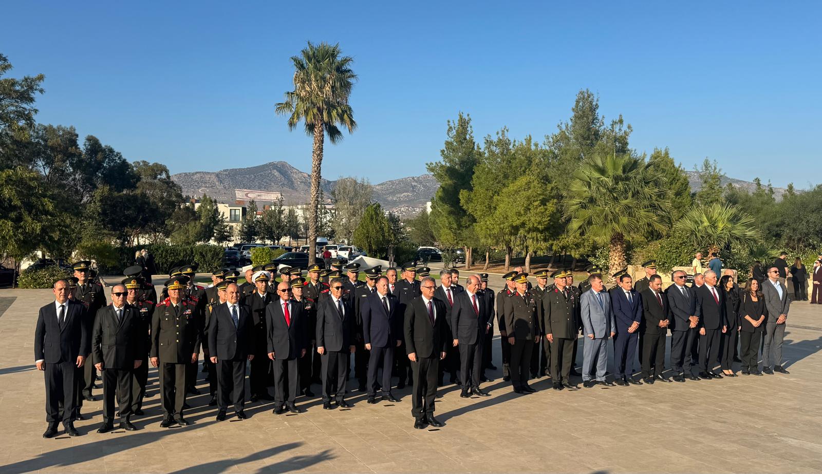 Dr. Fazıl Küçük Anıt Mezarı'nda tören düzenlendi