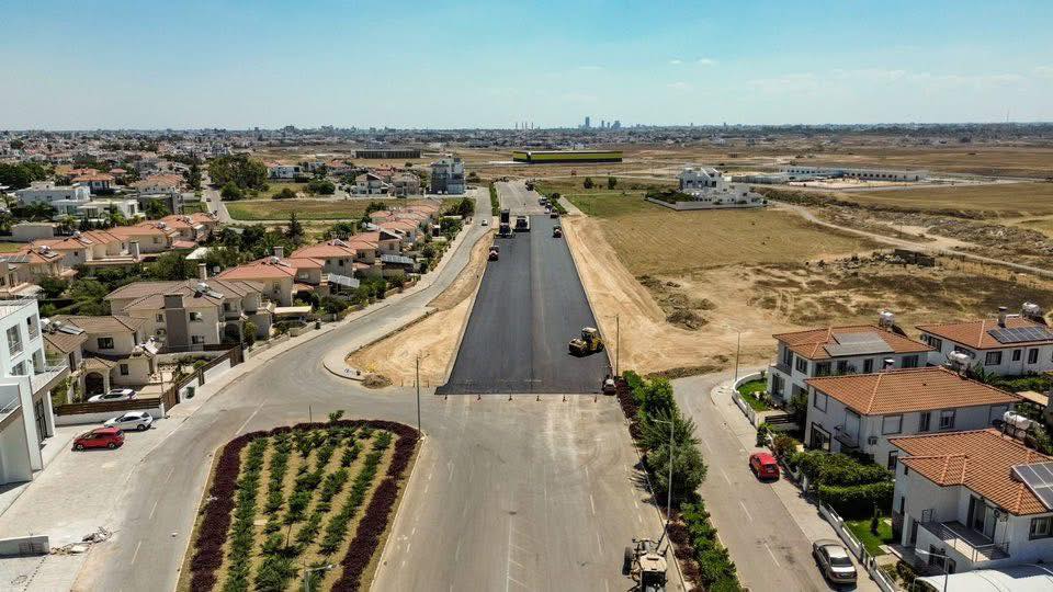 Özker Özgür Caddesi asfaltlanıyor