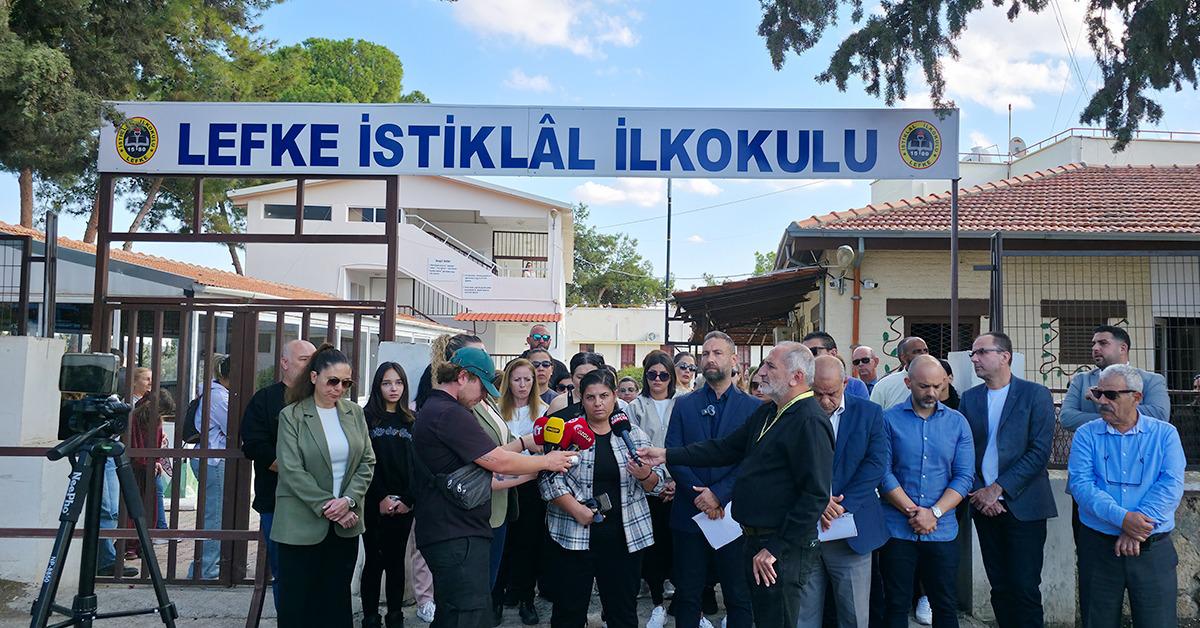 Maviş: Öğrenciler konteyner sınıflarda eğitim görmek zorunda bırakıldı