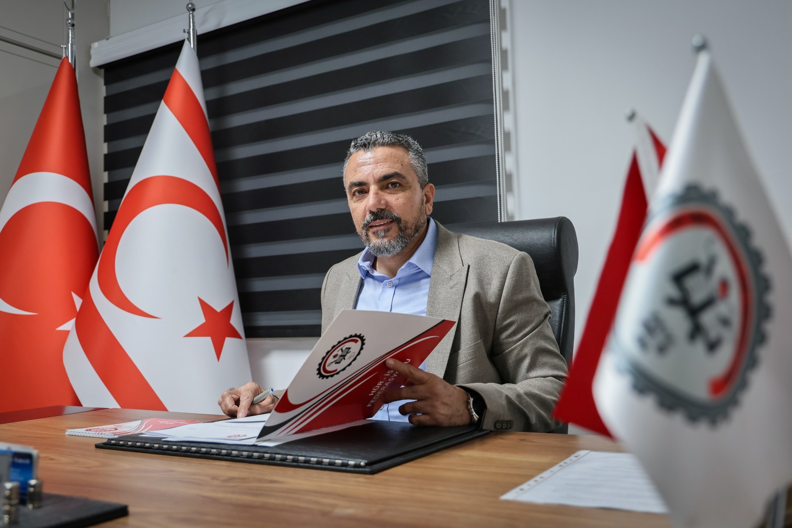Hür-İş: Geleceğimizin çalınmasına izin vermeyelim