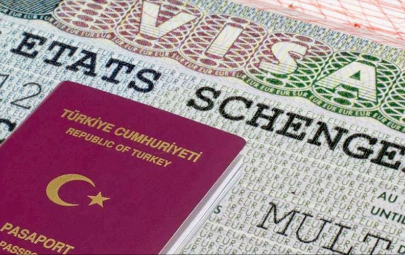 Schengen konusunda DİSİ Başkanı başka, danışmanı başka şey söylüyor