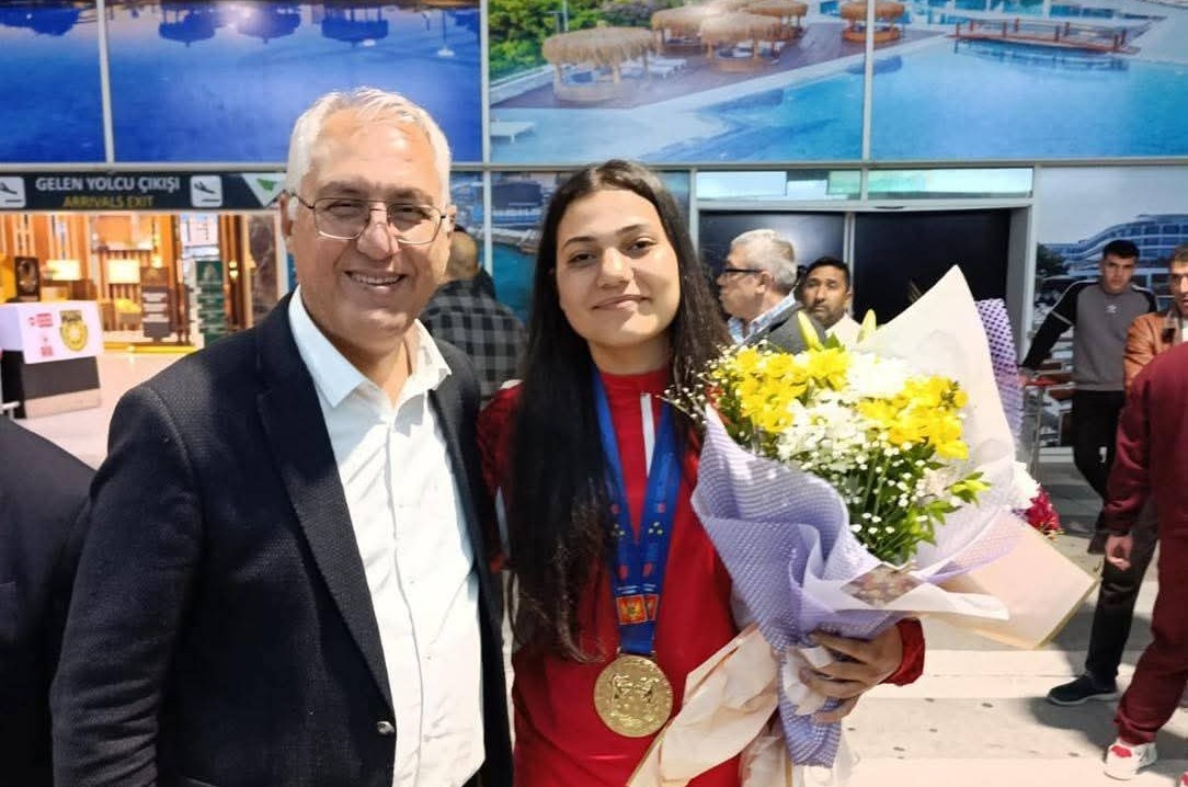 Milli sporcu Sedef Nergiz boksta Türkiye şampiyonu oldu