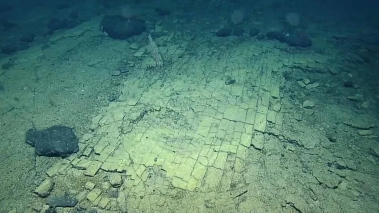 Okyanus tabanında 'sarı tuğlalı' bir yol keşfedildi