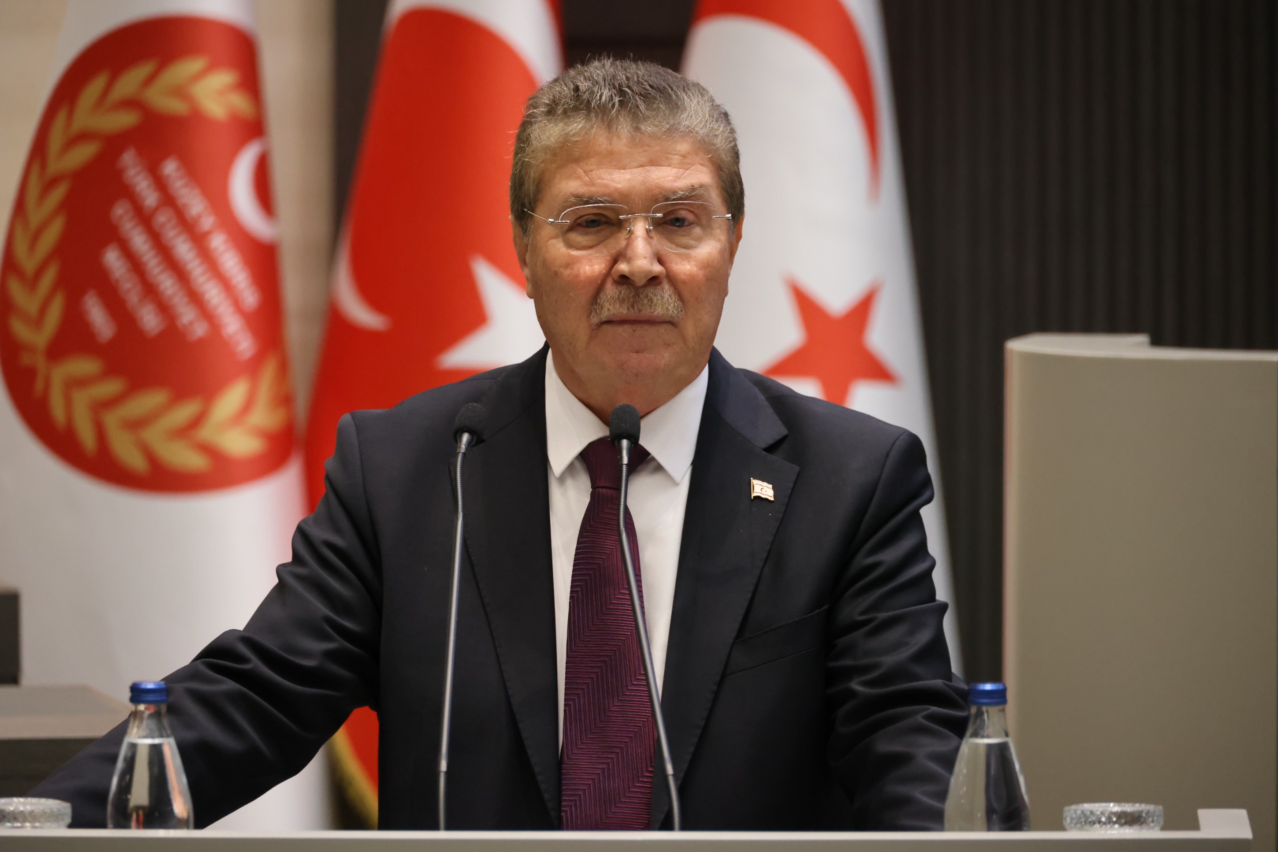 Üstel: Hükümetin gündeminde erken seçim yoktur