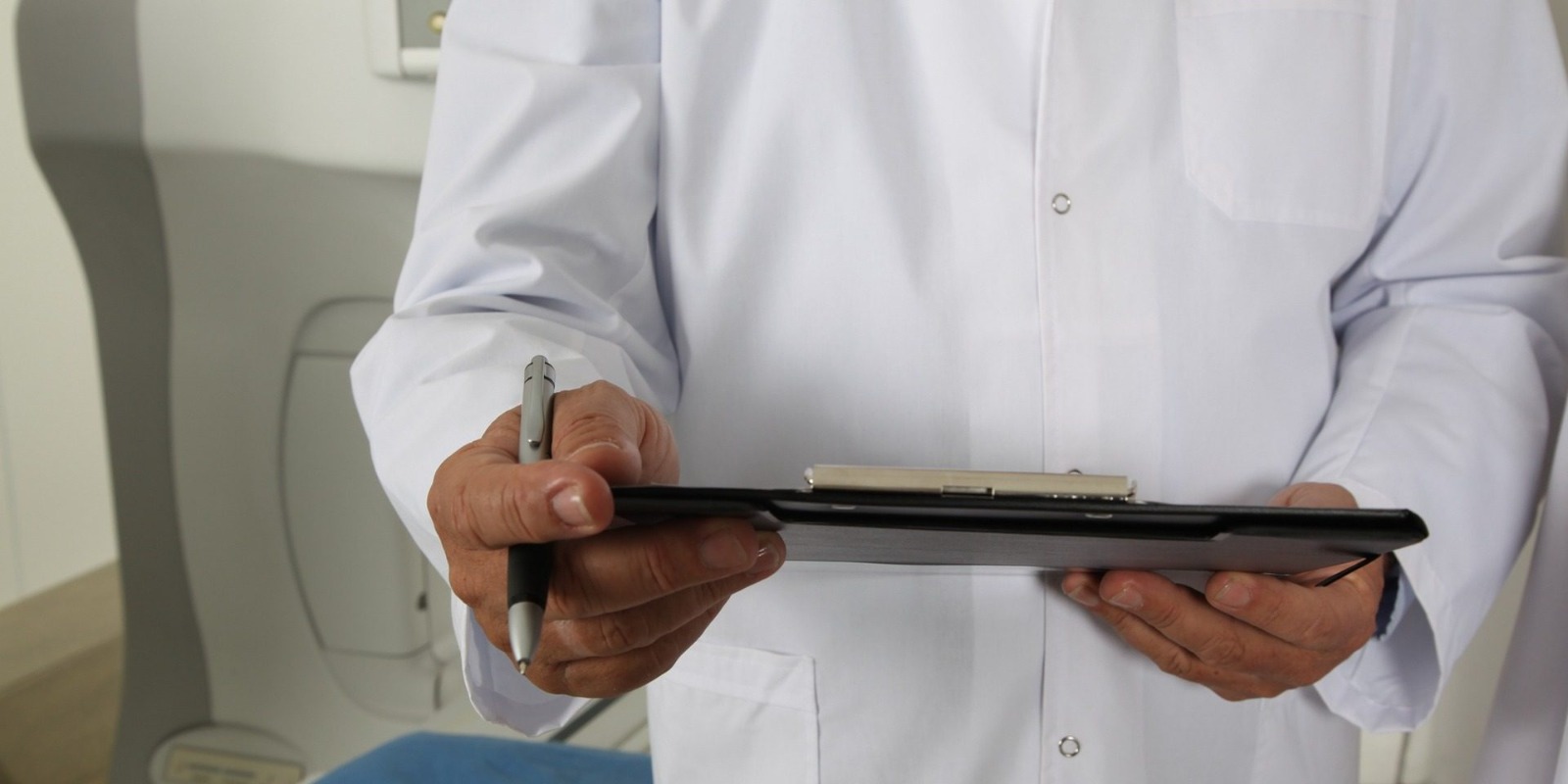 Güney'de hastasına cinsel istismarda bulunan doktora 3 yıl meslekten men cezası