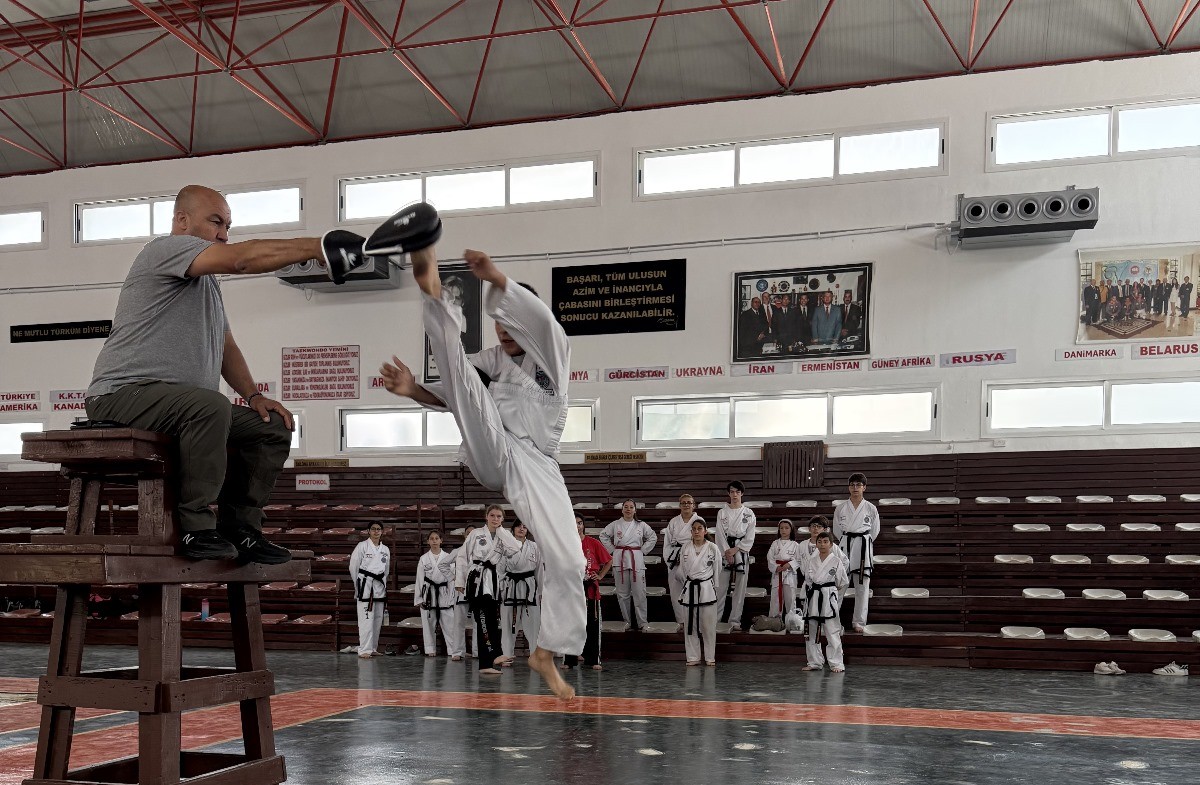 Taekwondocular 19 Mayıs için yarıştı