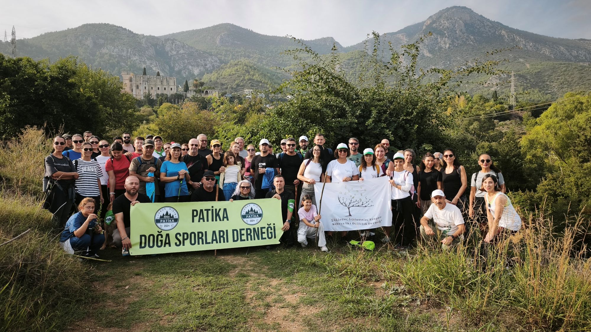 Bellapais’te doğa ve kültür yürüyüşü düzenlendi
