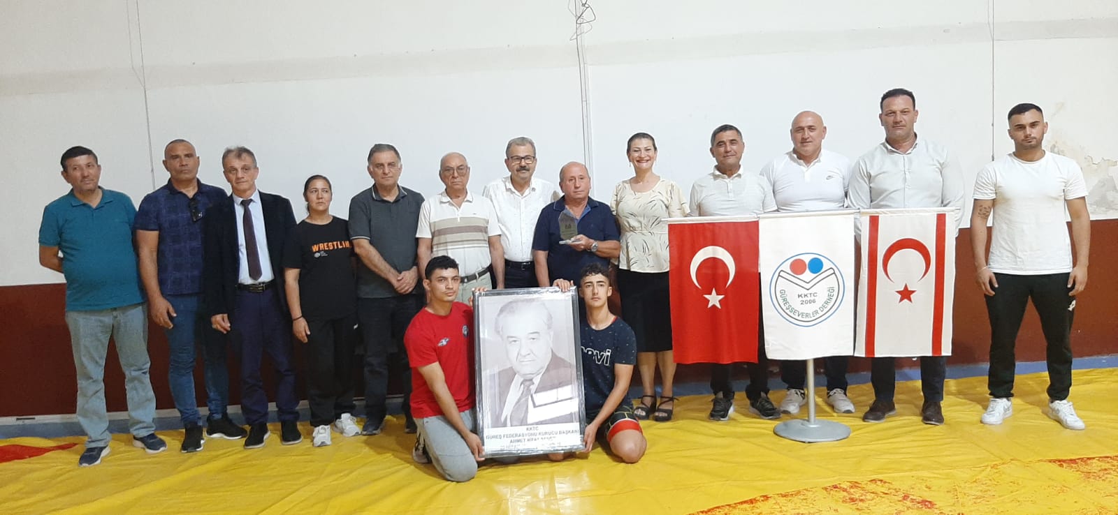 Reşat Tekin ödülünü aldı