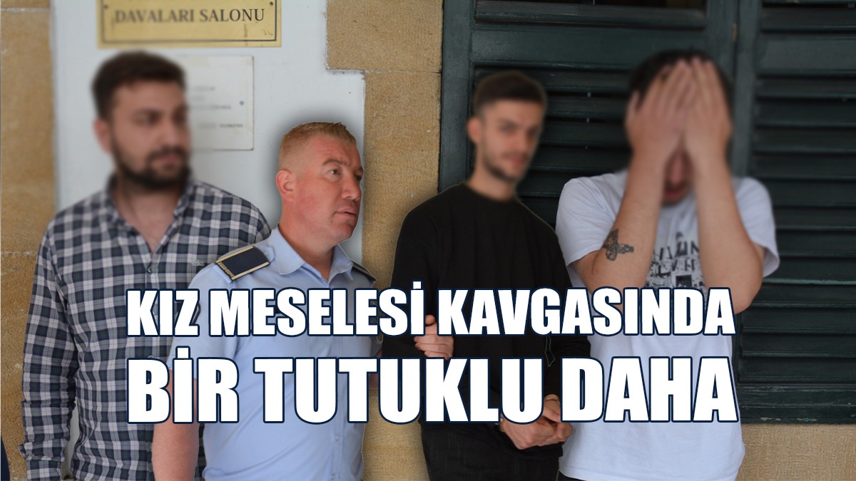 Kaçmasına Yardım, Etti Bıçağı Arabadan Attı