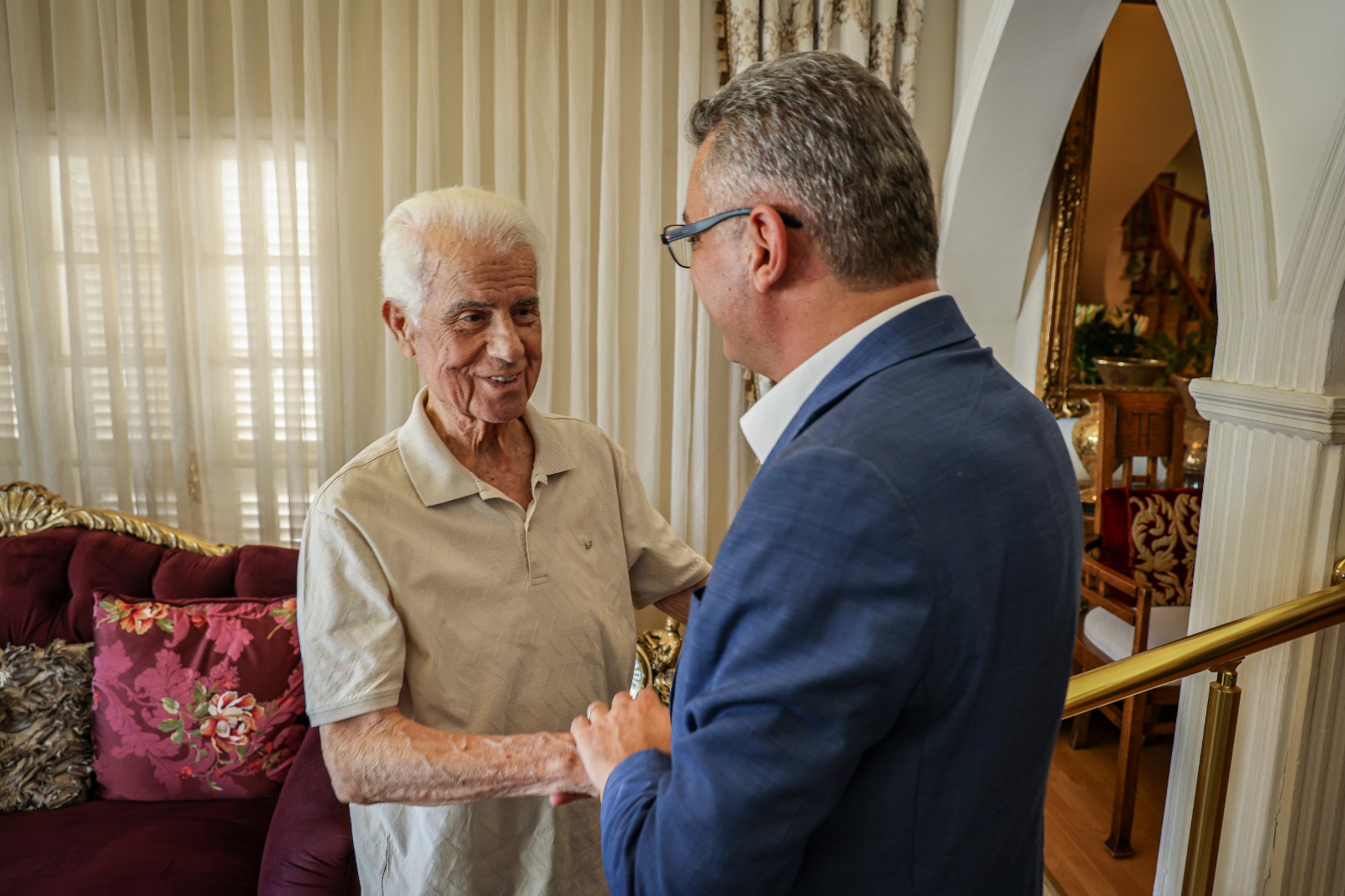 Erhürman, 3. Cumhurbaşkanı Derviş Eroğlu’nu ziyaret etti