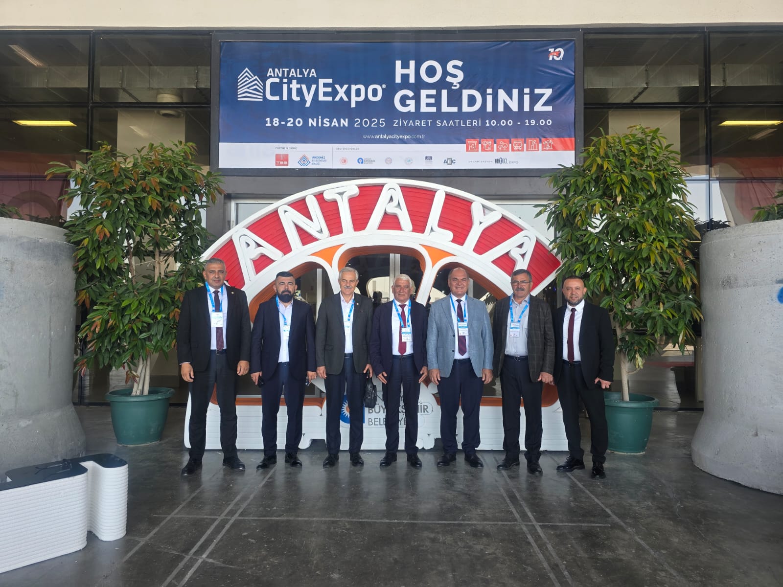 Belediyeler Birliği heyeti Antalya Şehircilik ve Teknolojileri Fuarı’na katıldı