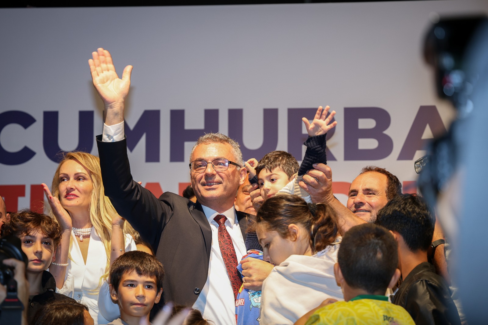 Erhürman’ın cumhurbaşkanı seçilmesi Rum basınında geniş yer buldu