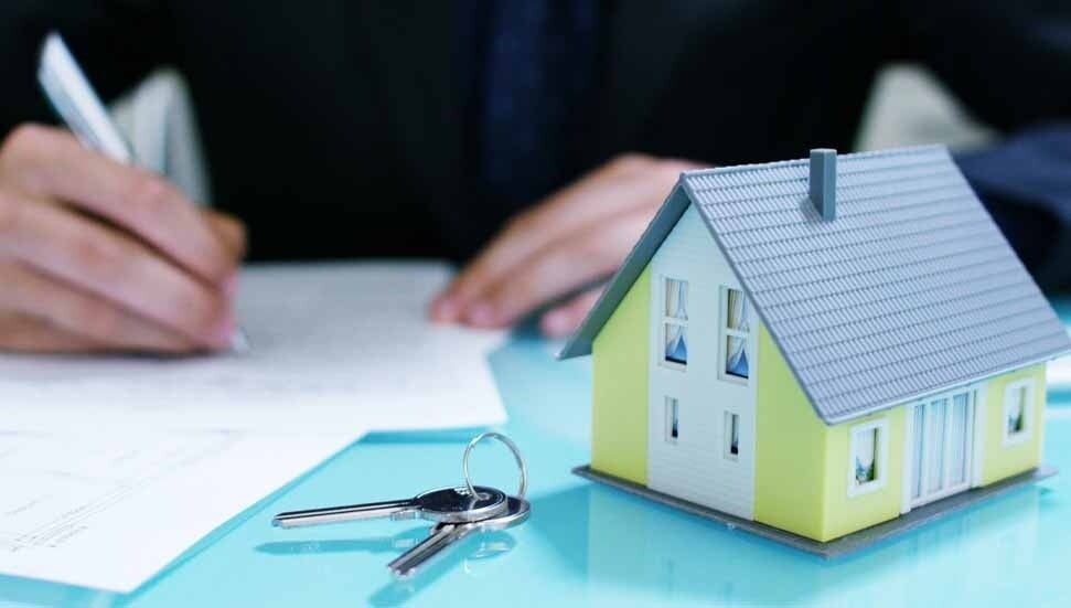 Güney Kıbrıs'ta 4 taşınmazdan 1'i AB dışı yabancıların elinde