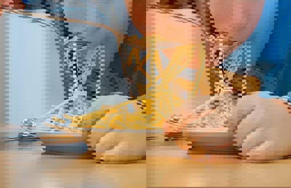 Araştırmaya göre, yiyecekleri az çiğneyen çocuklar, obeziteye daha yatkın