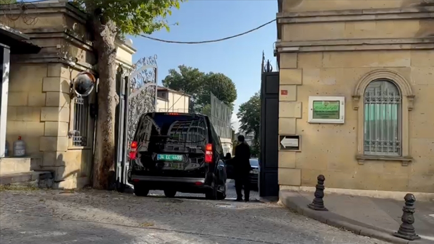 İran ile Avrupa, görüşmelerin sürdürülmesi konusunda anlaştı