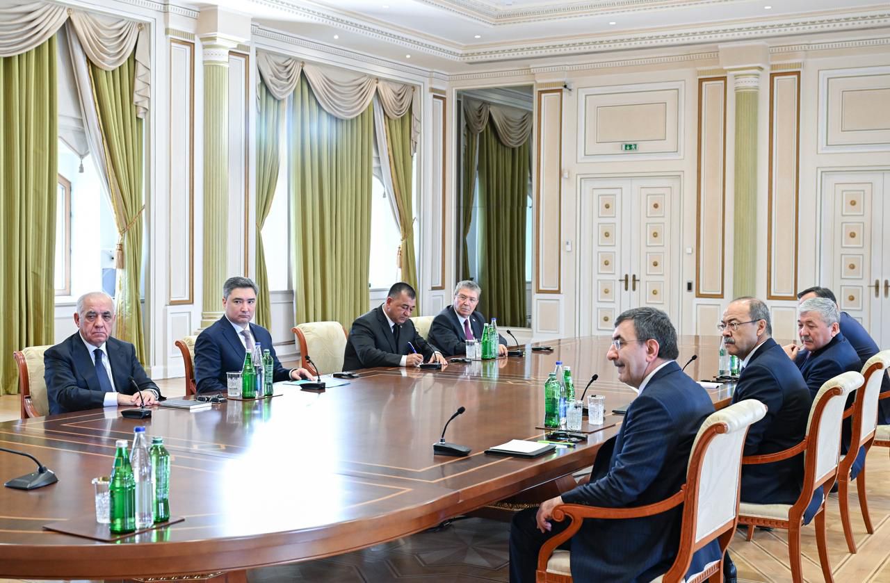 Aliyev, Başbakan Üstel ve TDT devletleri ile bir araya geldi