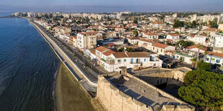 Kıbrıs Türk arazisindeki evlerde kalan Rum göçmenler endişeli