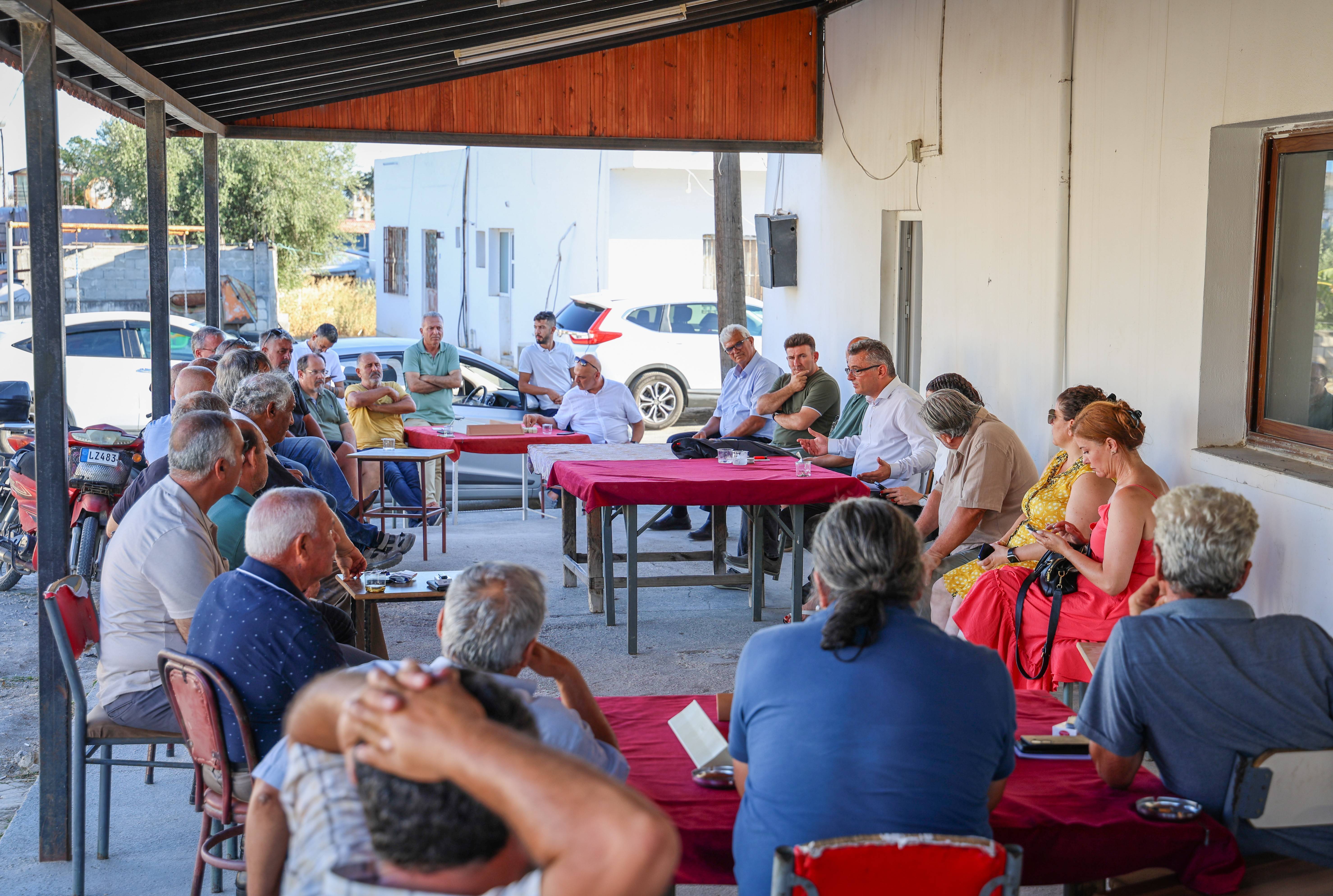 Erhürman, İskele’de yurttaşlarla bir araya geldi