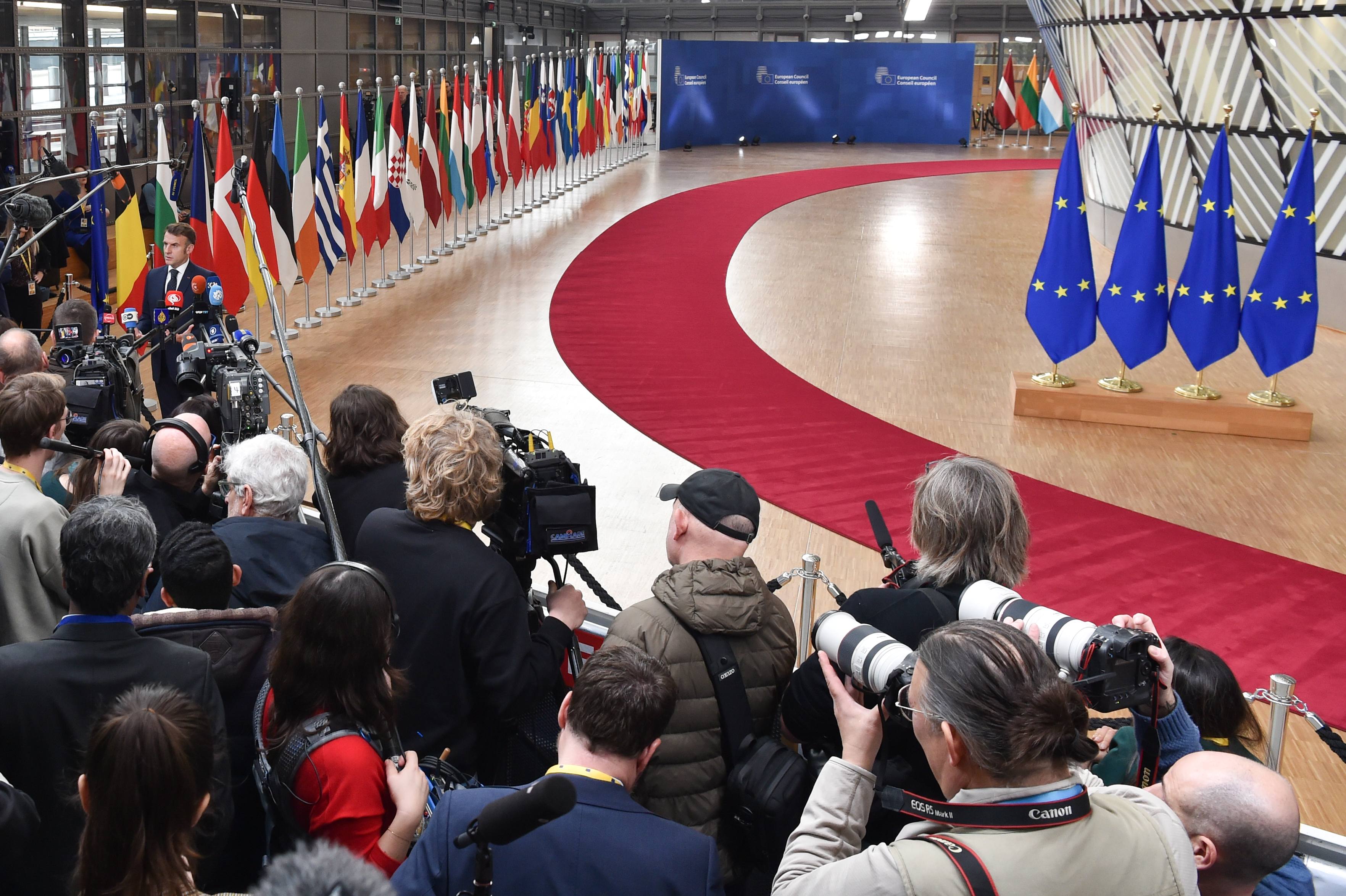 AB liderleri 2025'in son zirve toplantısı için bir araya geldi