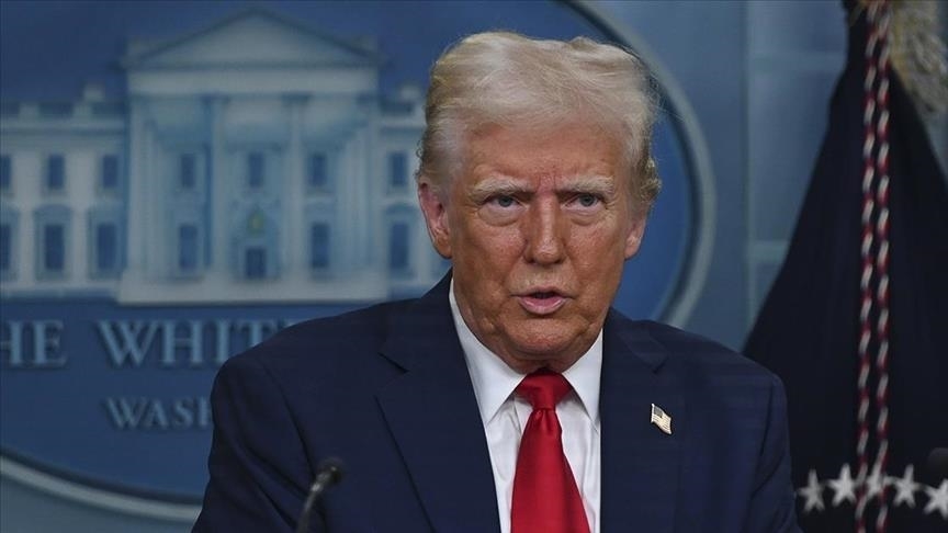 Trump'ın 12 ülkenin vatandaşlarına yönelik seyahat yasağı yürürlüğe girdi