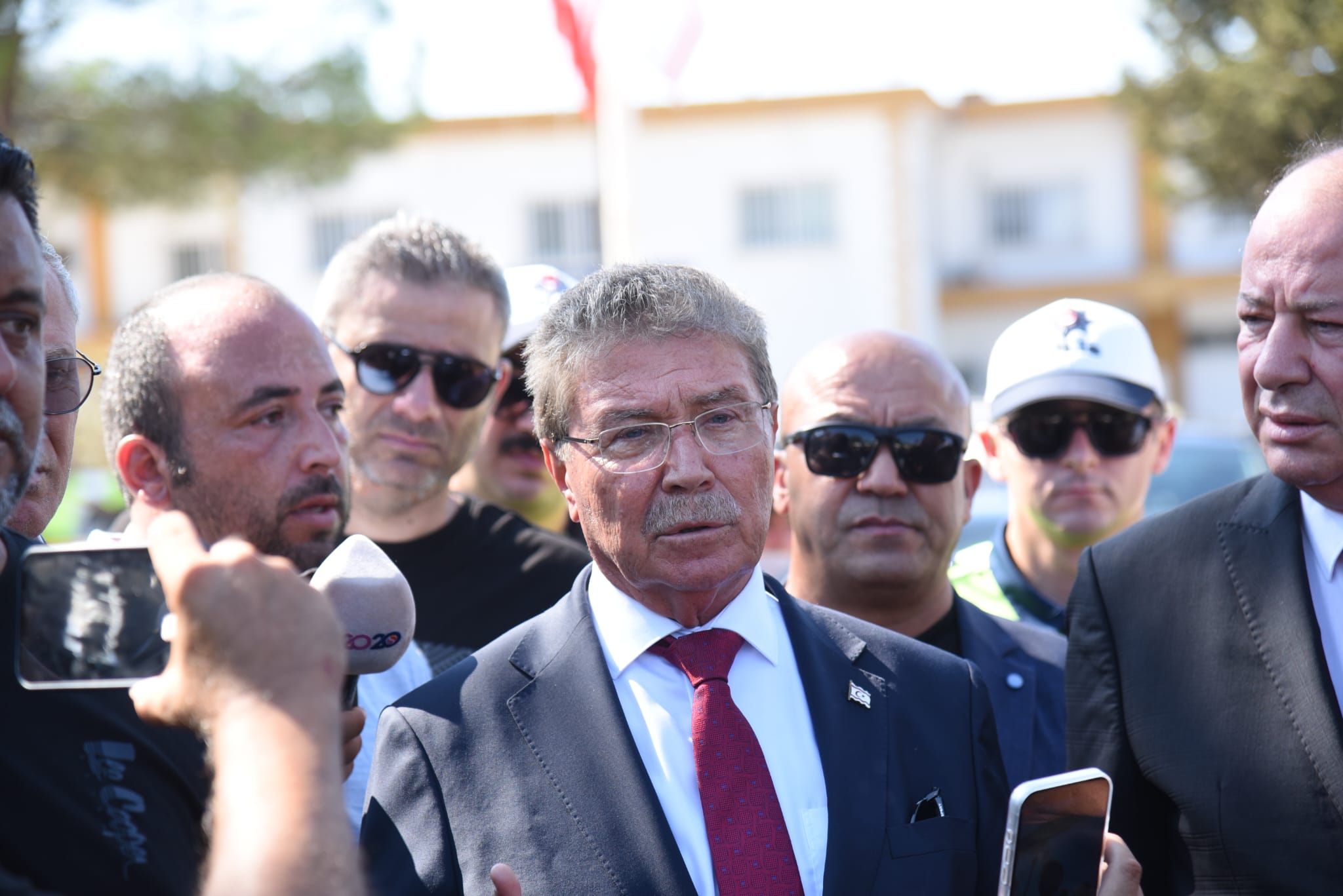 Üstel: “Arama-kurtarma gemisi Çanakkale’den yola çıktı...Batan gemiye yarın öğleden sonra ulaşılması planlanıyor”