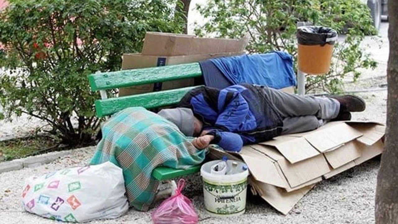 Güney Kıbrıs’ta yılda 200-250 evsiz...