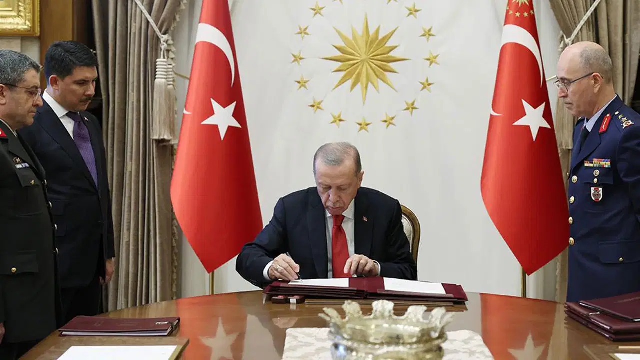 Türkiye’de YAŞ kararları açıklandı: 25 general ve amiral terfi etti, Hava Kuvvetleri Komutanı değişti