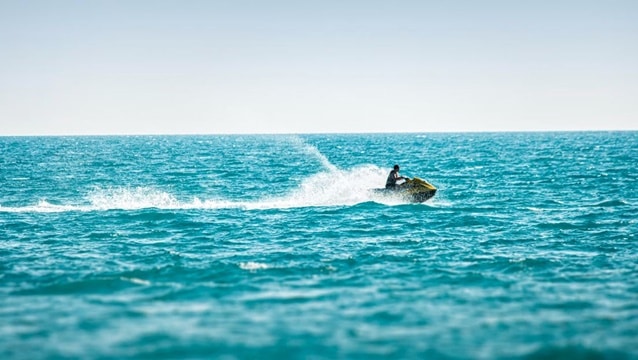 İnsan hayatını tehlikeye atan jet ski kullanıcısına yasal işlem...
