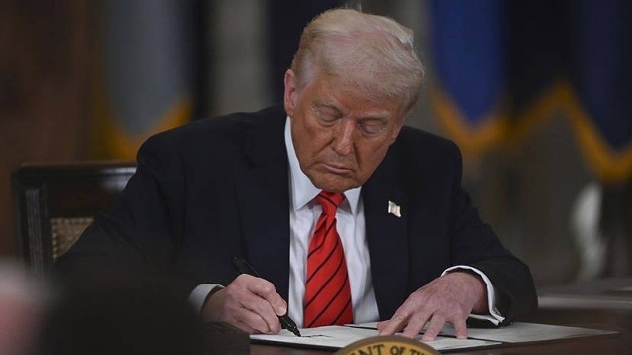 ABD Başkanı Trump, "vergi indirimi" tasarısını imzaladı