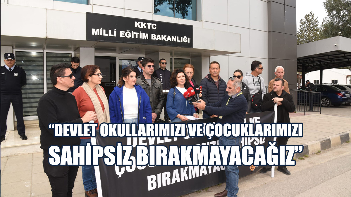 KTOEÖS Milli Eğitim Bakanlığı'na Siyah Çelenk Bıraktı