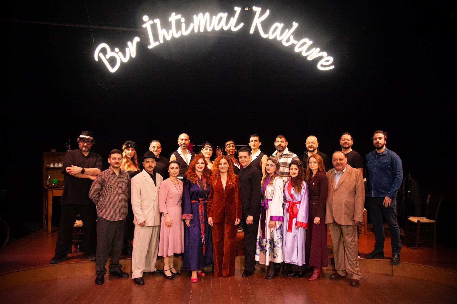 “Bir İhtimal Kabare” oyunu perdelerini açtı