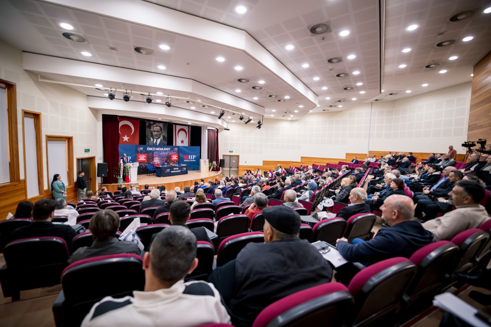 Başkan yeniden Kudret Özersay oldu