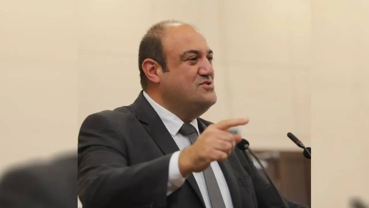 "Halka yalan söylediler… Bu kişiler iş yerlerinden nispet yaparcasına selfi bile atıyor"