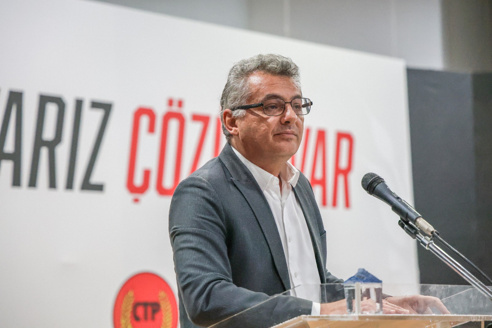 Erhürman: Kendi seçeceği herhangi bir televizyon programında buluşalım