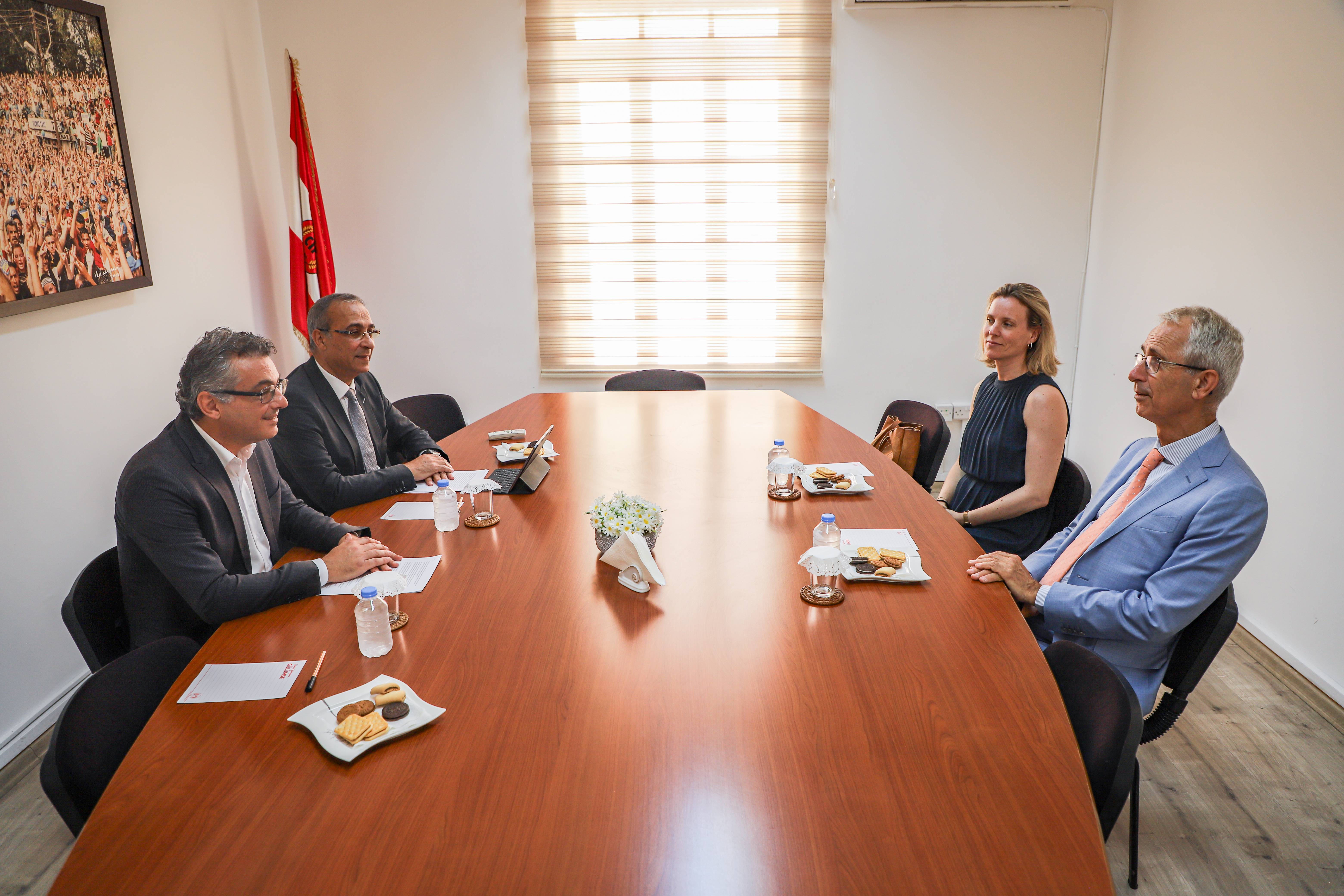 Erhürman, Hollanda’nın Lefkoşa Büyükelçisi Plomp’u kabul etti