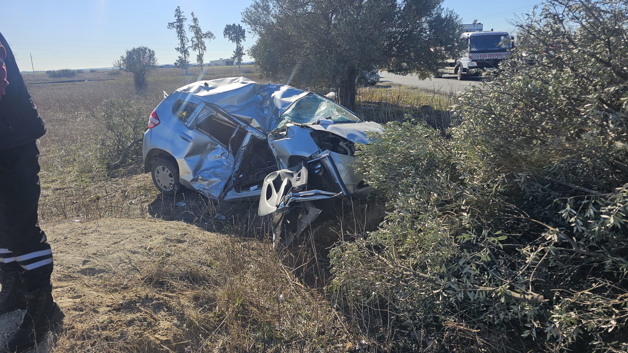 Ulukışla köy yolunda feci kaza: 21 yaşındaki sürücü hayatını kaybetti