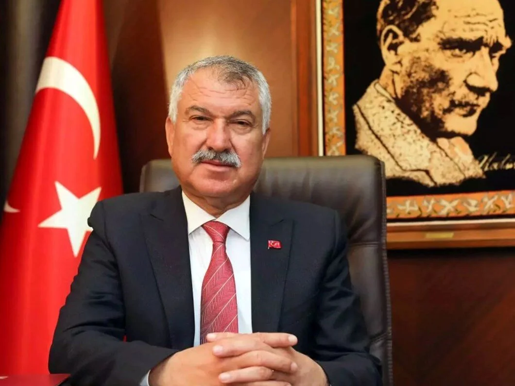Adana Büyükşehir Belediye Başkanı Zeydan Karalar tutuklandı