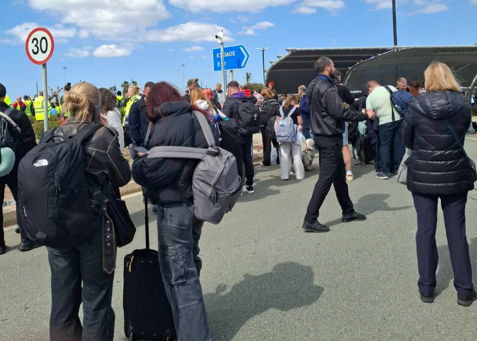 Baf Havaalanı’ndaki alarm durumu sona erdi