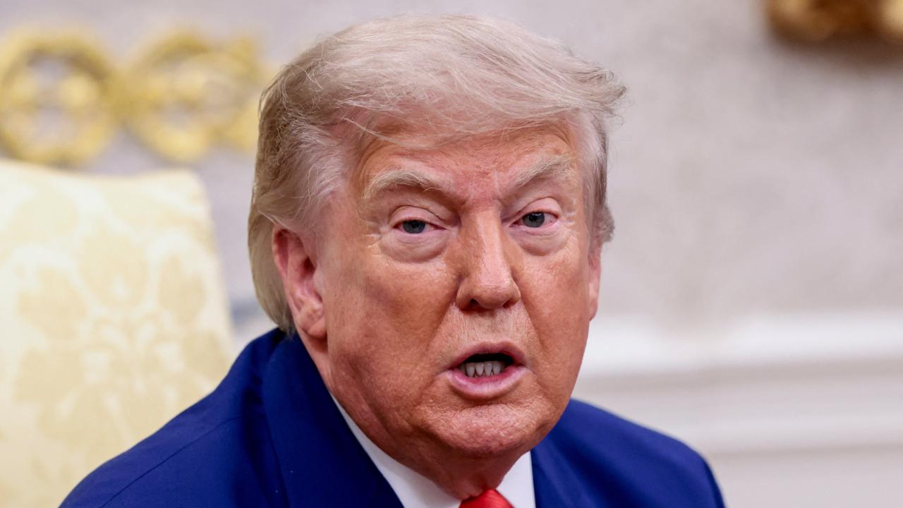 ABD'deki yeni anket, seçmenin Trump'a desteğinin yüzde 32'ye düştüğünü gösterdi