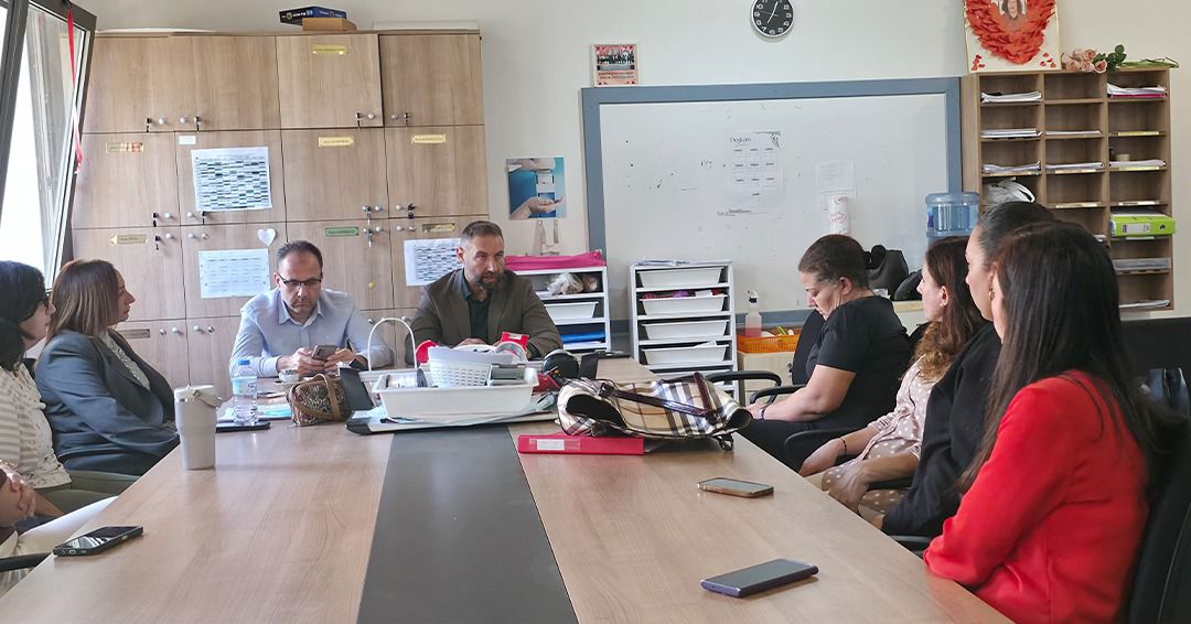 KTÖS Gönyeli- Alayköy Belediyesi bölgesindeki okulları ziyaret etti