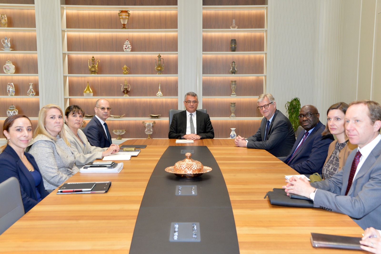 Cumhurbaşkanı Erhürman Lacroix'i kabul etti