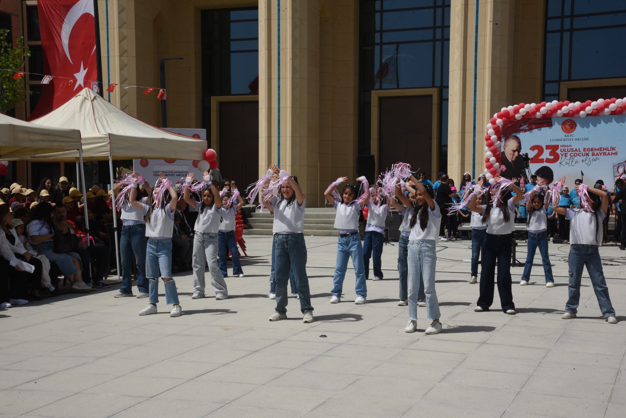23 Nisan Çocuk Bayramı: Meclis bahçesinde tören düzenlendi