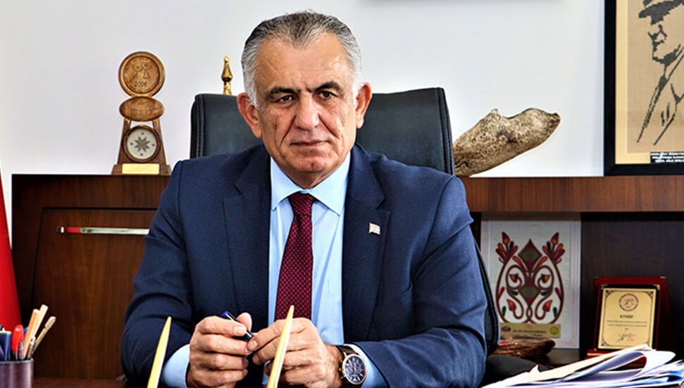 Çavuşoğlu’ndan yıl sonu mesajı: Tatilde dinlenin, gelişmeye devam edin