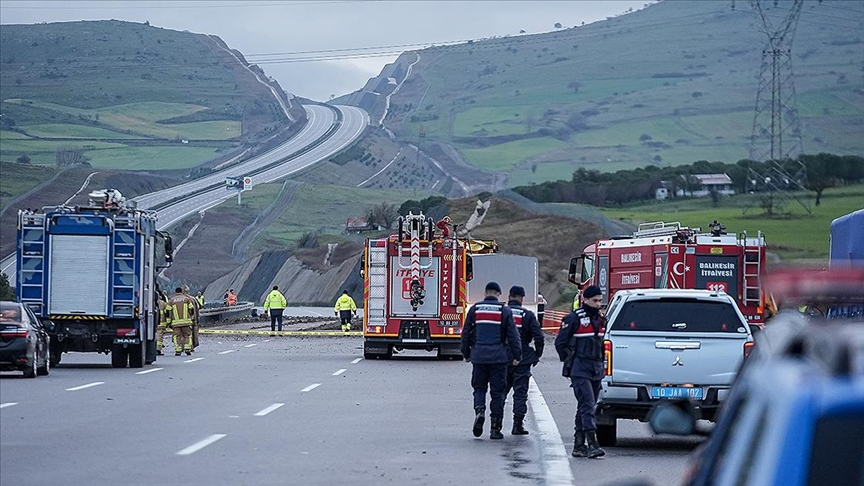 Balıkesir'de F-16 uçağının kaza kırıma uğraması sonucu pilot şehit oldu
